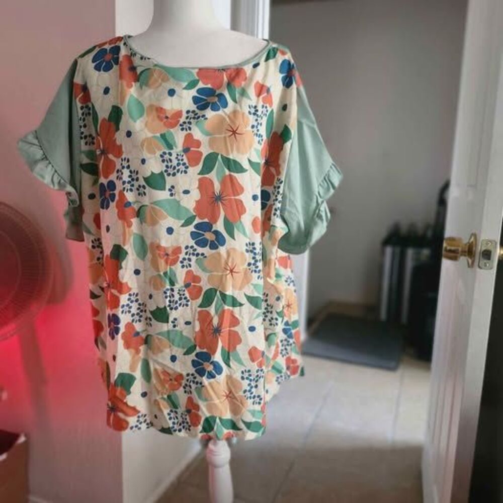 Contrasting Ruffle Sleeve Floral Loose Fitting Blouse 4X